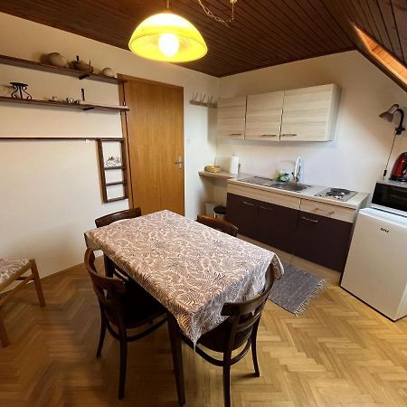 Cozzy Apartment In Nature Загреб Екстериор снимка