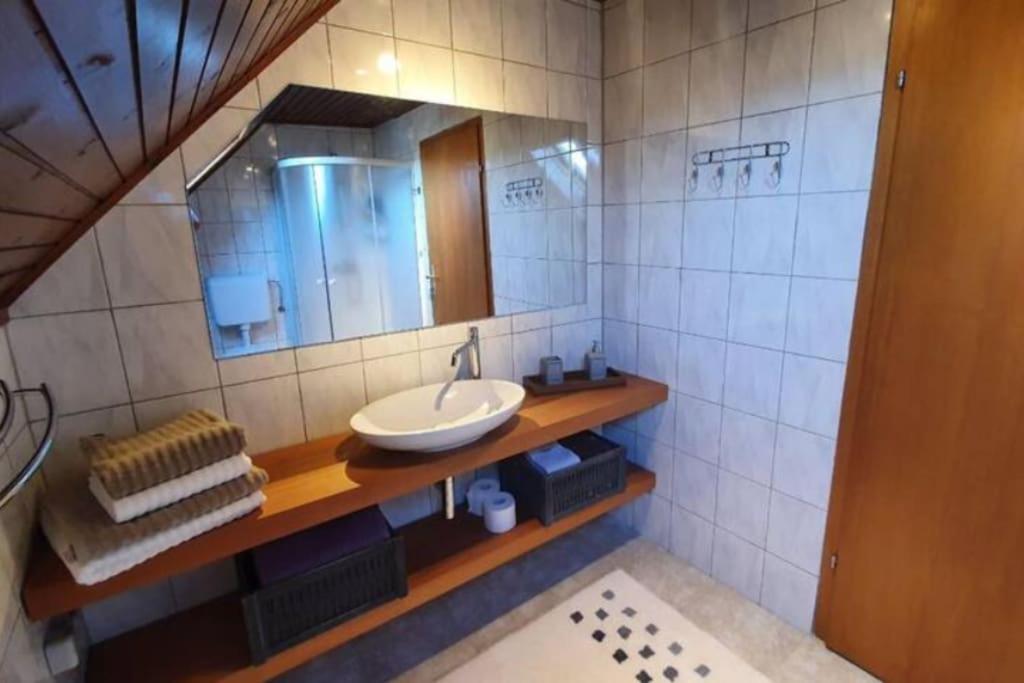 Cozzy Apartment In Nature Загреб Екстериор снимка