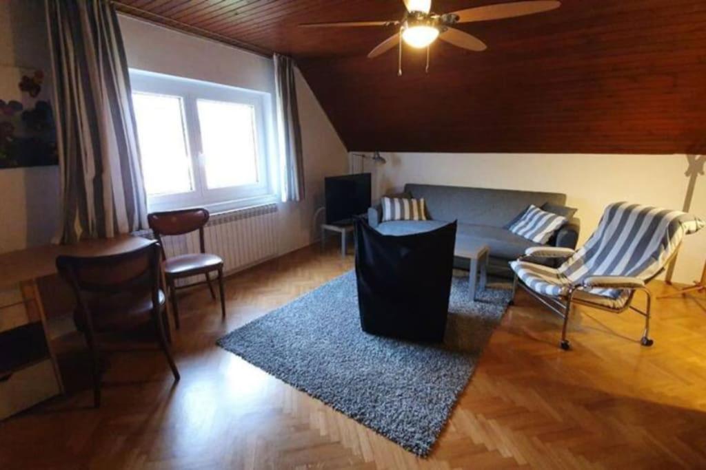 Cozzy Apartment In Nature Загреб Екстериор снимка