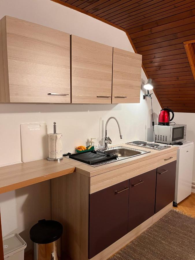 Cozzy Apartment In Nature Загреб Екстериор снимка
