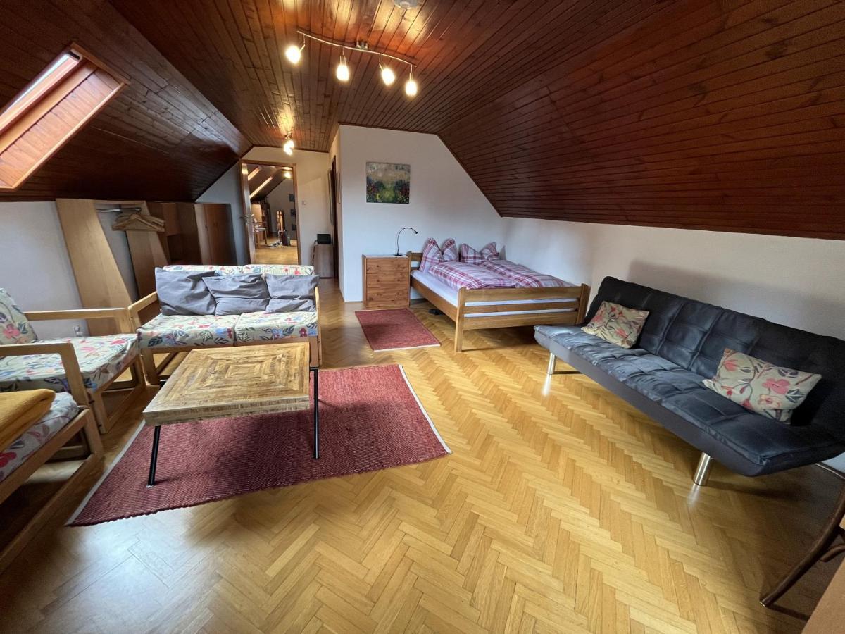 Cozzy Apartment In Nature Загреб Екстериор снимка